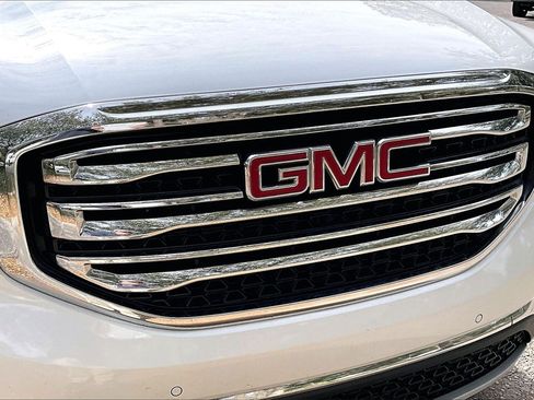 Used 2018 GMC Acadia SLT image 29