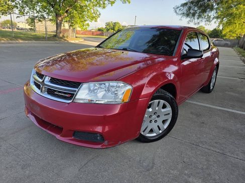 Used 2014 Dodge Avenger SE FWD image 1