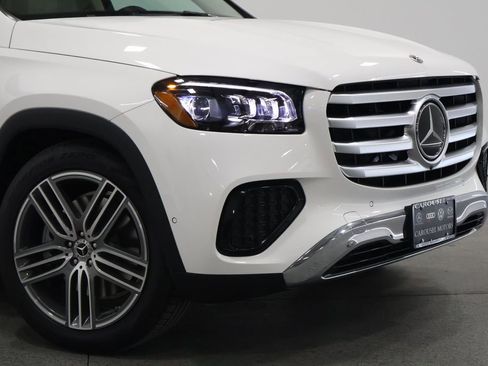 New 2026 Mercedes-Benz GLS 450 4MATIC image 3