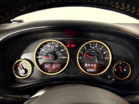 Used 2014 Jeep Wrangler Unlimited Sahara AWD/4WD image 17