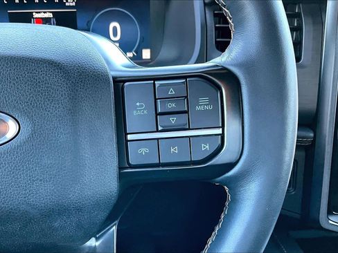 Used 2024 Ford Expedition Platinum image 25