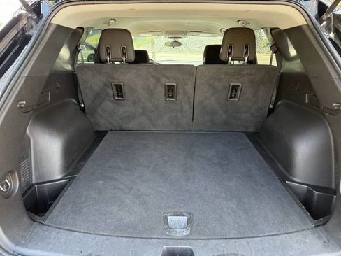 Used 2020 Chevrolet Blazer LT FWD image 19