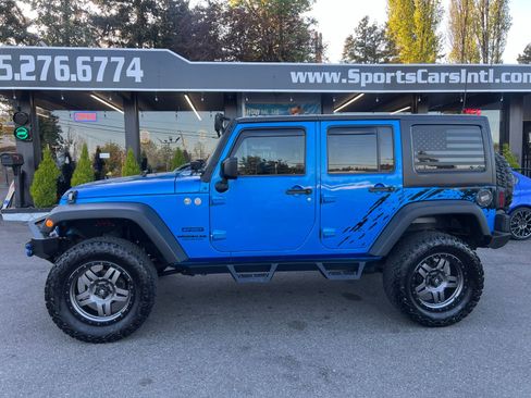 Used 2016 Jeep Wrangler Unlimited Sport w/ Connectivity Group AWD/4WD image 2
