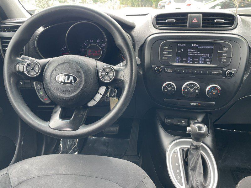 Used 2018 Kia Soul FWD image 14