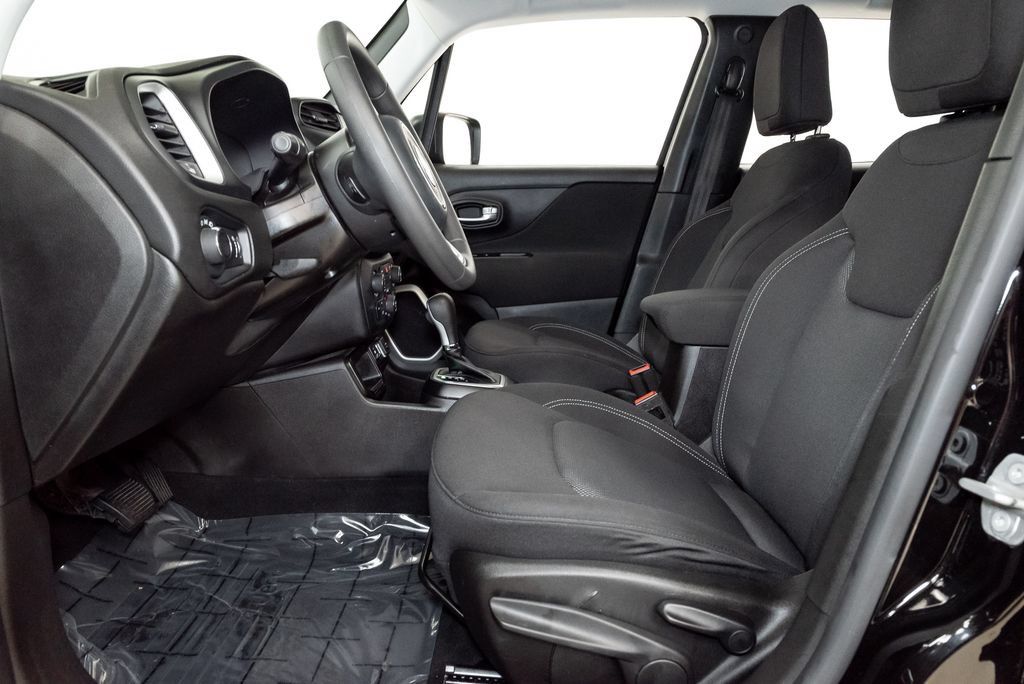 Used 2021 Jeep Renegade Sport FWD image 12