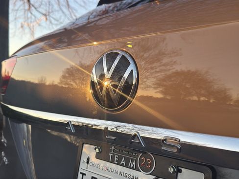 Used 2023 Volkswagen Atlas Cross Sport SEL Premium R-Line image 13