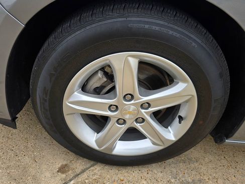 Used 2023 Chevrolet Malibu LS w/ Driver Confidence Package FWD image 9