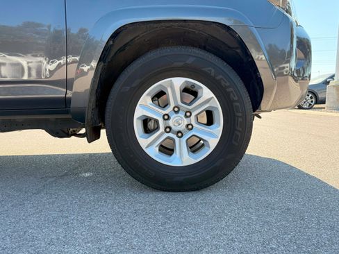 Used 2021 Toyota 4Runner SR5 image 9