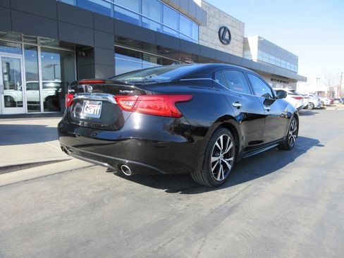 Used 2016 Nissan Maxima Platinum image 10
