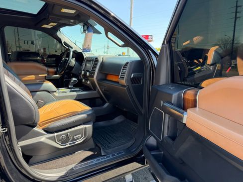 Used 2017 Ford F150 Limited w/ Trailer Tow Package image 9