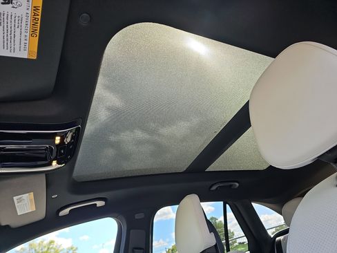 New 2026 Mercedes-Benz GLC 300 image 31