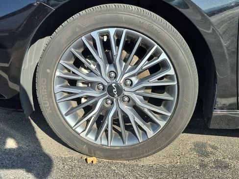 Used 2024 Kia Forte GT-Line w/ GT-Line Premium Package FWD image 5