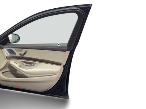 Used 2017 Mercedes-Benz S 550 Sedan image 9