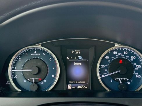 Used 2017 Toyota Camry LE image 22