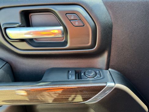 Used 2025 Chevrolet Silverado 3500 LT w/ Convenience Package image 14