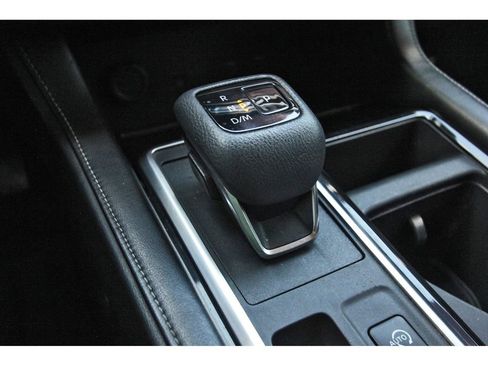 Used 2023 Nissan Pathfinder SL w/ Black Appearance Package FWD image 31