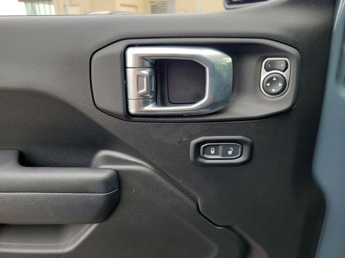 Used 2024 Jeep Wrangler Willys image 17