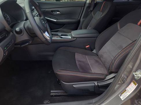 Certified 2021 Nissan Sentra SR FWD image 15