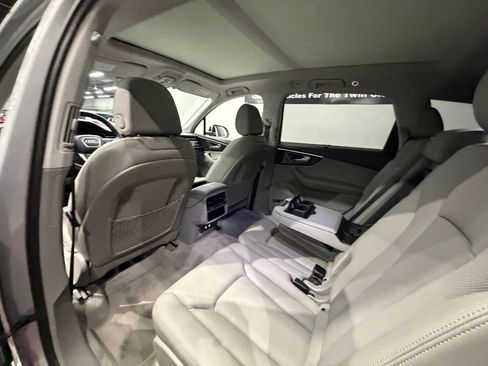Used 2020 Audi Q7 3.0T Prestige w/ Prestige Package AWD/4WD image 25