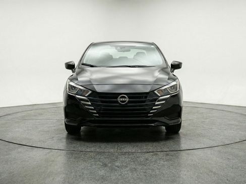 Used 2025 Nissan Versa SV FWD image 2