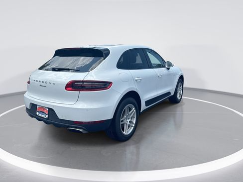 Used 2017 Porsche Macan AWD/4WD image 4