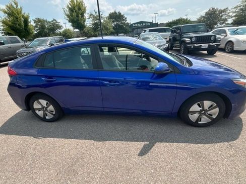 Used 2022 Hyundai Ioniq Blue FWD image 4