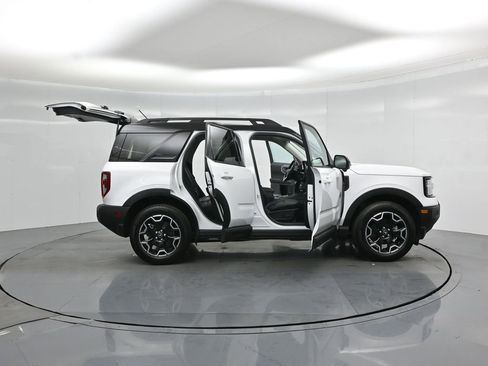 Used 2025 Ford Bronco Sport Outer Banks w/ Outer Banks Tech Package+ AWD/4WD image 5