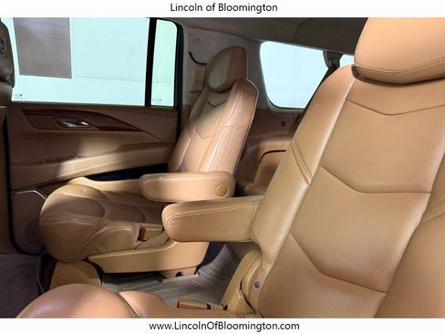 Used 2016 Cadillac Escalade ESV Platinum AWD/4WD image 47