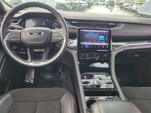 Certified 2022 Jeep Grand Cherokee Trailhawk w/ Luxury Tech Group III image 10