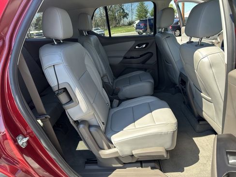 Used 2019 Chevrolet Traverse LT w/ LT Premium Package image 22