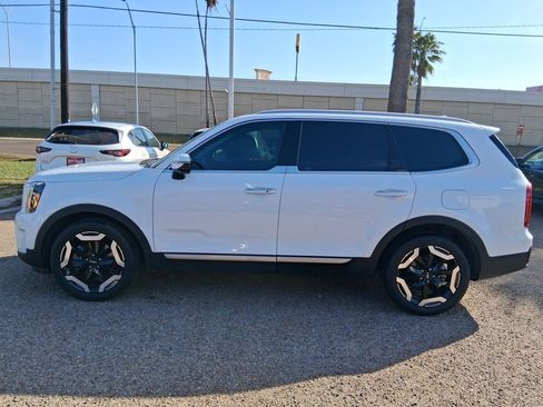 Used 2024 Kia Telluride S w/ S Sunroof Package image 2