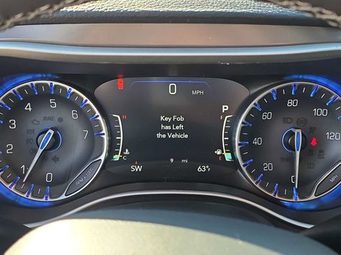New 2026 Chrysler Pacifica Select FWD image 21