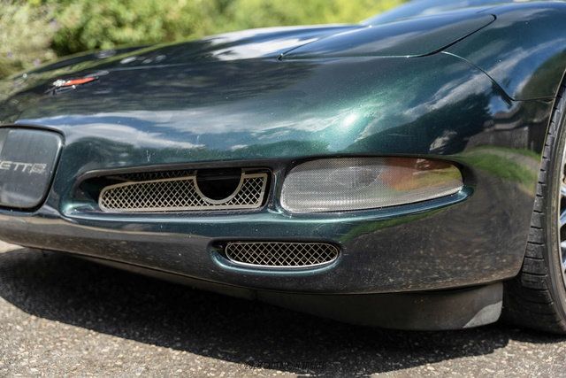 Used 2001 Chevrolet Corvette Convertible w/ Preferred Equipment Group2 RWD image 64