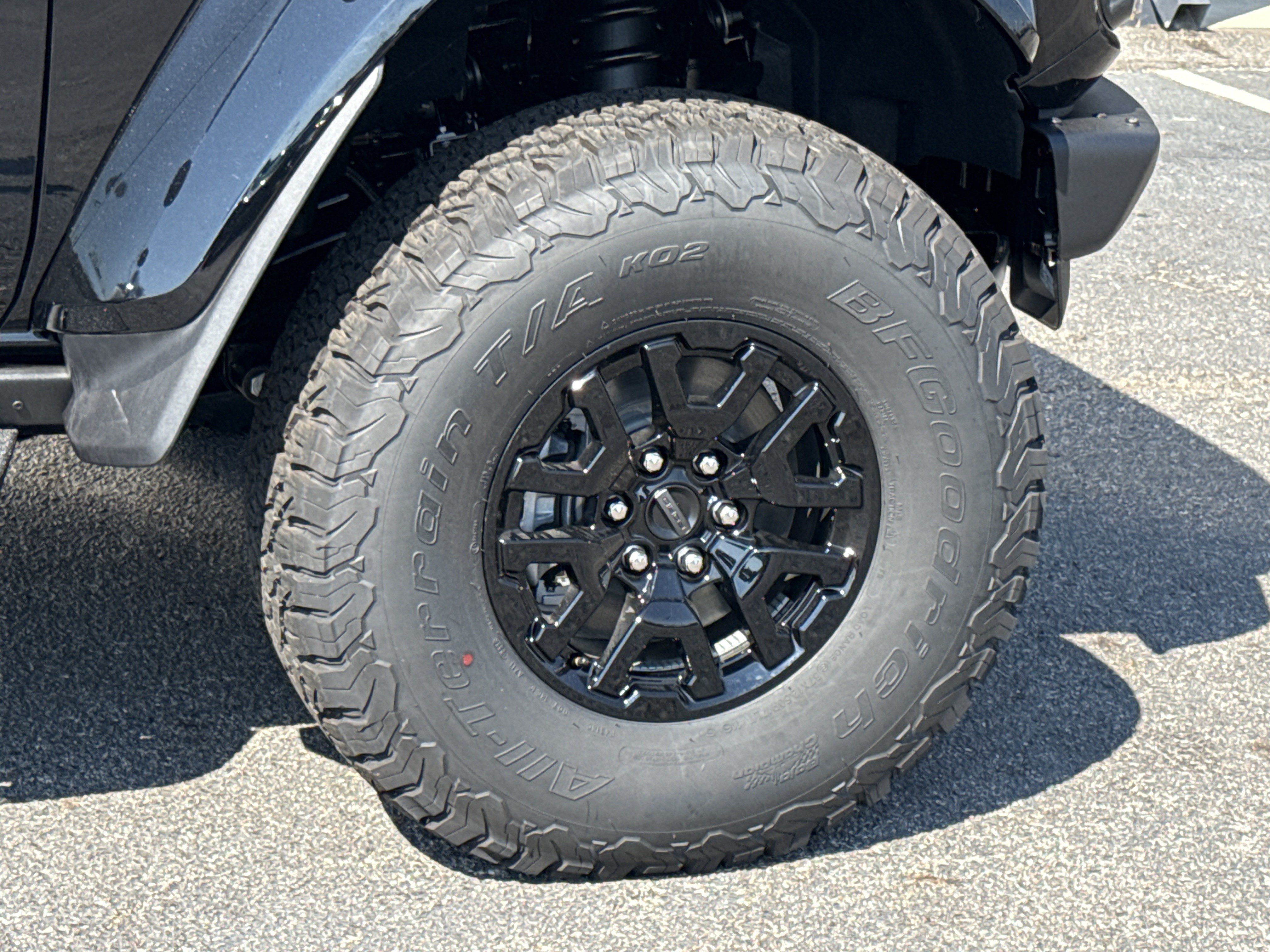 New 2026 Ford Bronco Raptor w/ Interior Carbon Fiber Pack AWD/4WD image 5