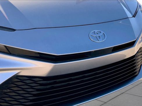 Used 2025 Toyota Camry LE FWD image 29