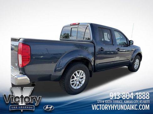 Used 2019 Nissan Frontier SV RWD image 5