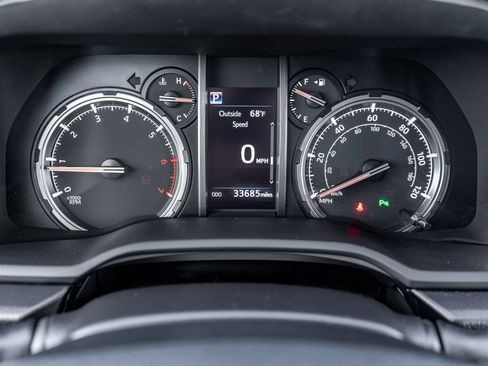Used 2023 Toyota 4Runner Limited AWD/4WD image 25