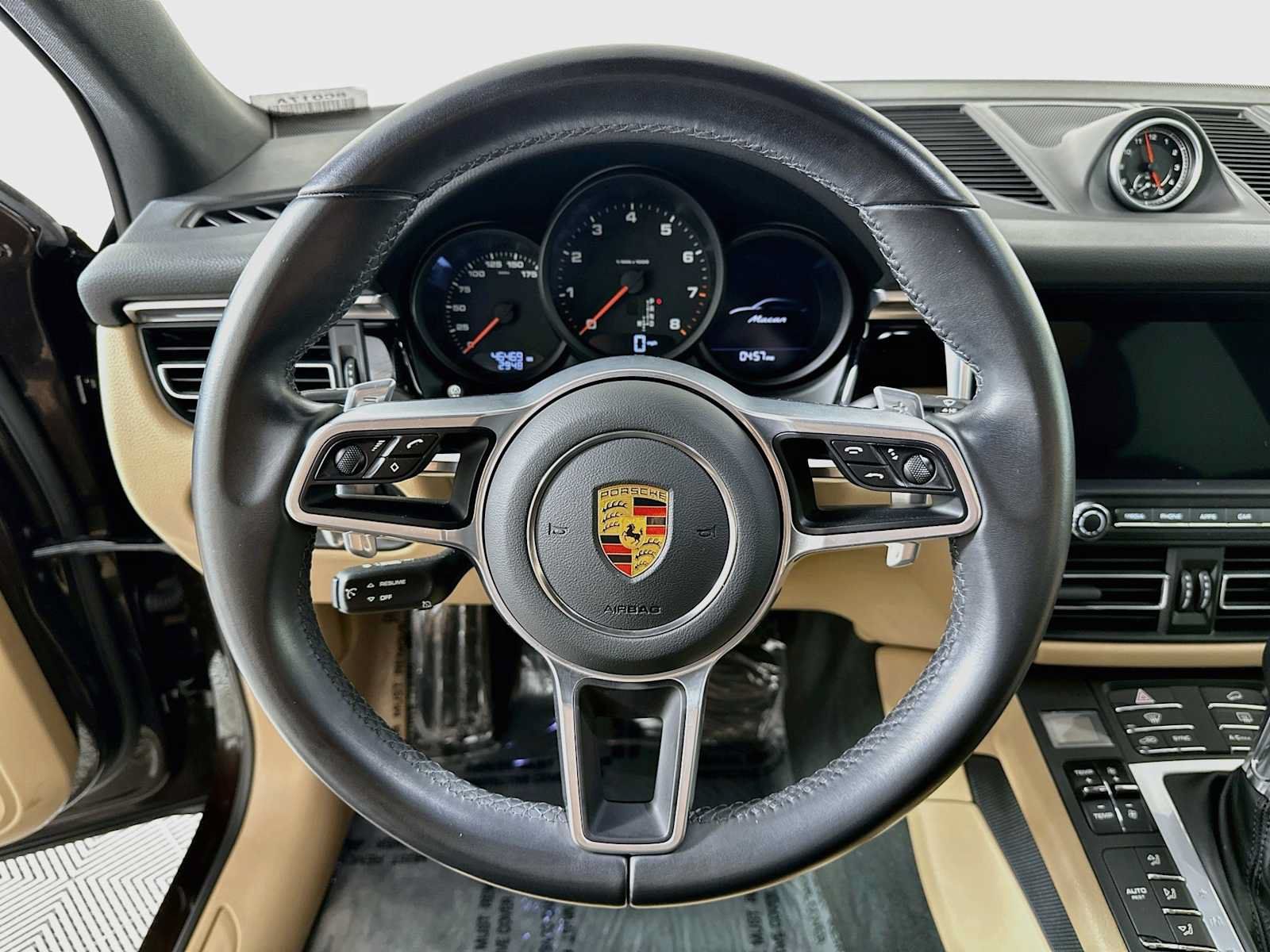 Certified 2021 Porsche Macan AWD/4WD image 14