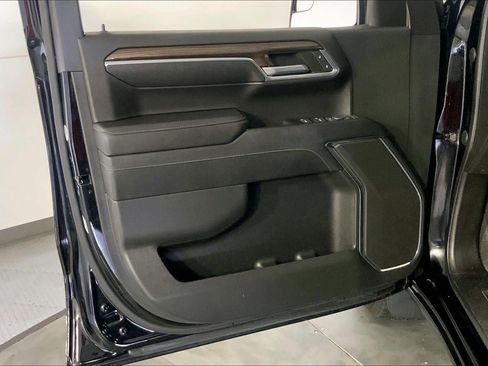 Used 2023 Chevrolet Silverado 1500 LT AWD/4WD image 24