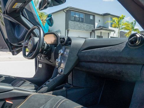 Used 2022 McLaren 720S Spider RWD image 28