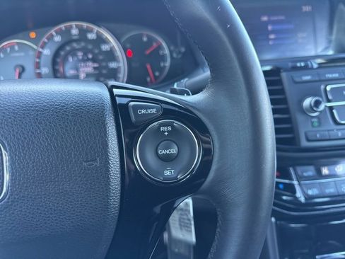 Used 2017 Honda Accord Sport image 15