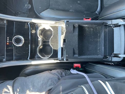 Used 2021 Jeep Grand Cherokee L Laredo image 24