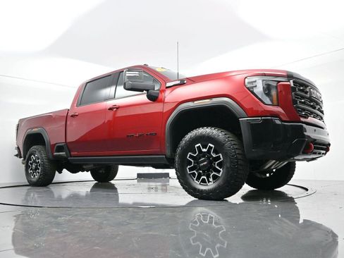 Used 2025 GMC Sierra 2500 AT4X image 46