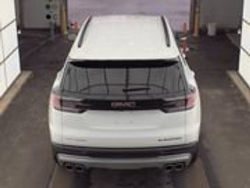 Used 2025 GMC Acadia Elevation image 3