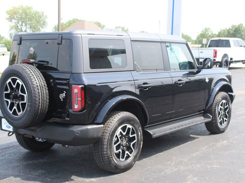 New 2025 Ford Bronco Outer Banks image 5