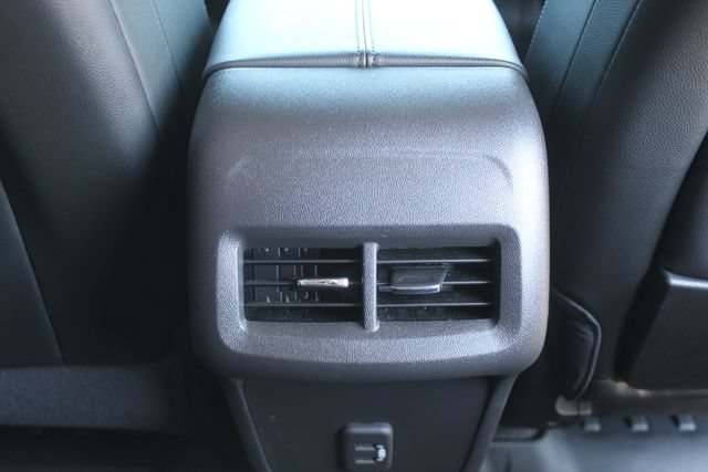 Used 2024 GMC Terrain SLT w/ Infotainment Package II FWD image 18