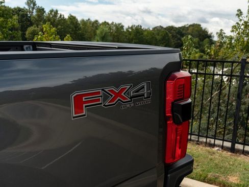 New 2026 Ford F250 Platinum w/ FX4 Off-Road Package AWD/4WD image 13
