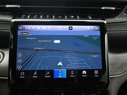 Used 2021 Jeep Grand Cherokee L Limited AWD/4WD image 24