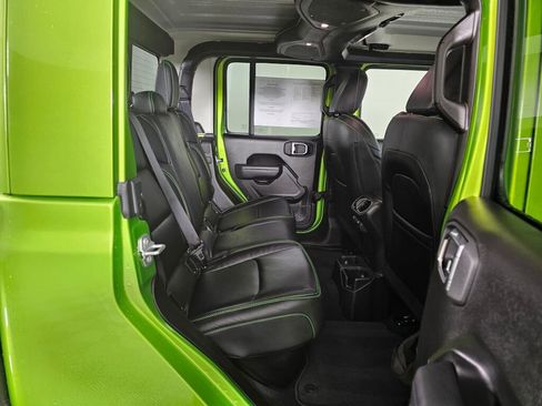 Used 2025 Jeep Gladiator Sport image 36