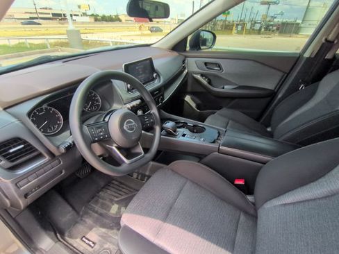 Used 2021 Nissan Rogue S FWD image 10